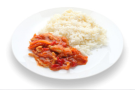 Куриное филе в соусе терияки с рисом и морковью